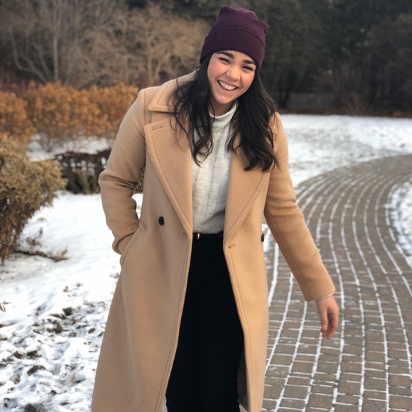 Meet your Posher, Mariah - Picture 1 of 1